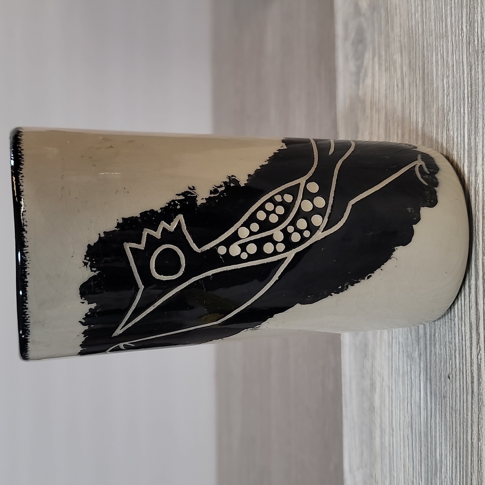 Mana U.S.A. Roadrunner Vase